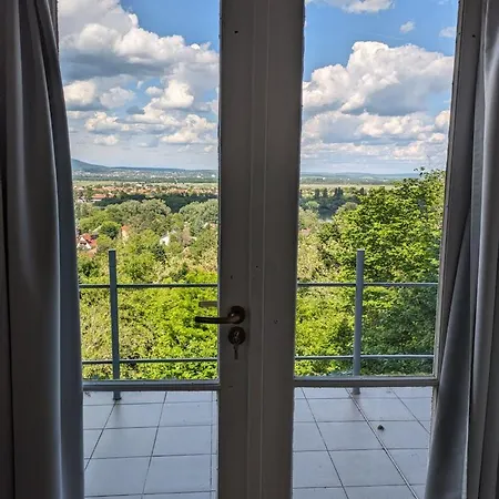 Dunai Panorama Kishaz בית נופש